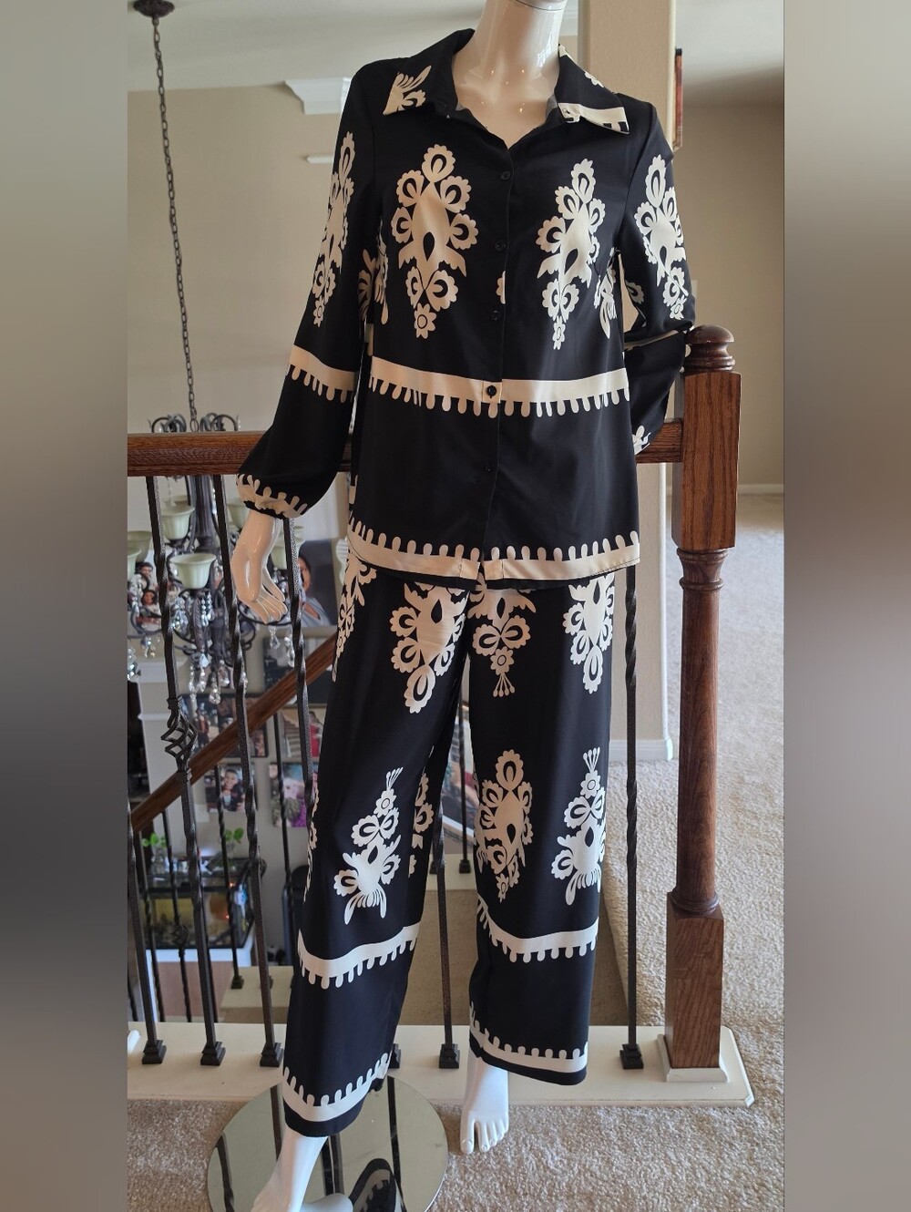 Women's 2pc Black & Cream Outfit